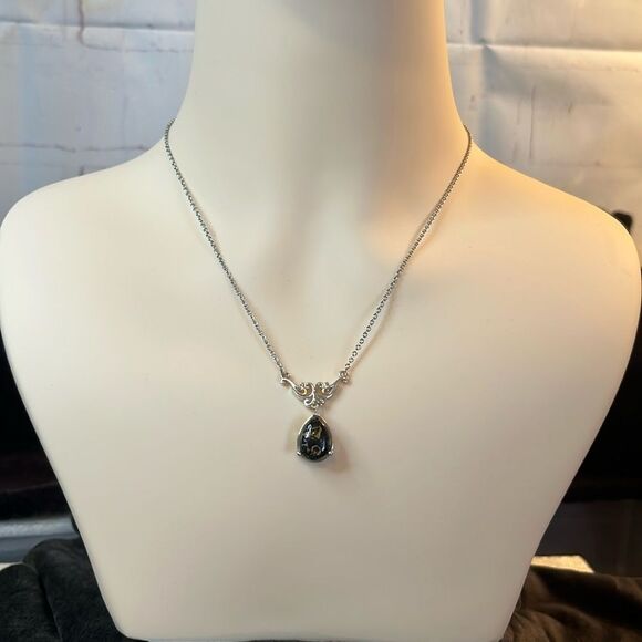 NWT Protecting Black Spinel Matrix 925 SS Pendant Necklace, Magnetic Clasp - Picture 3 of 8